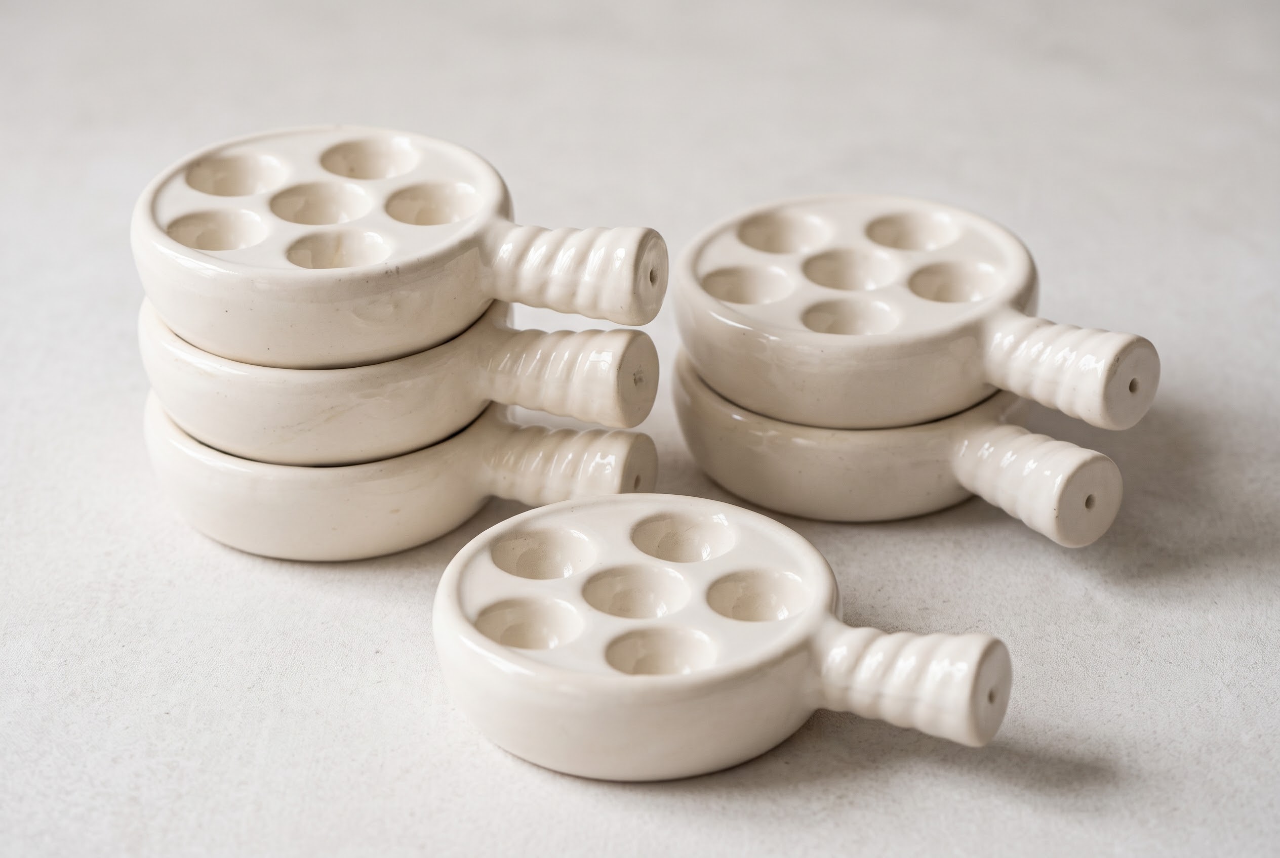 6-HOLE CERAMIC ESCARGOT BAKING AND SERVING DISHES
