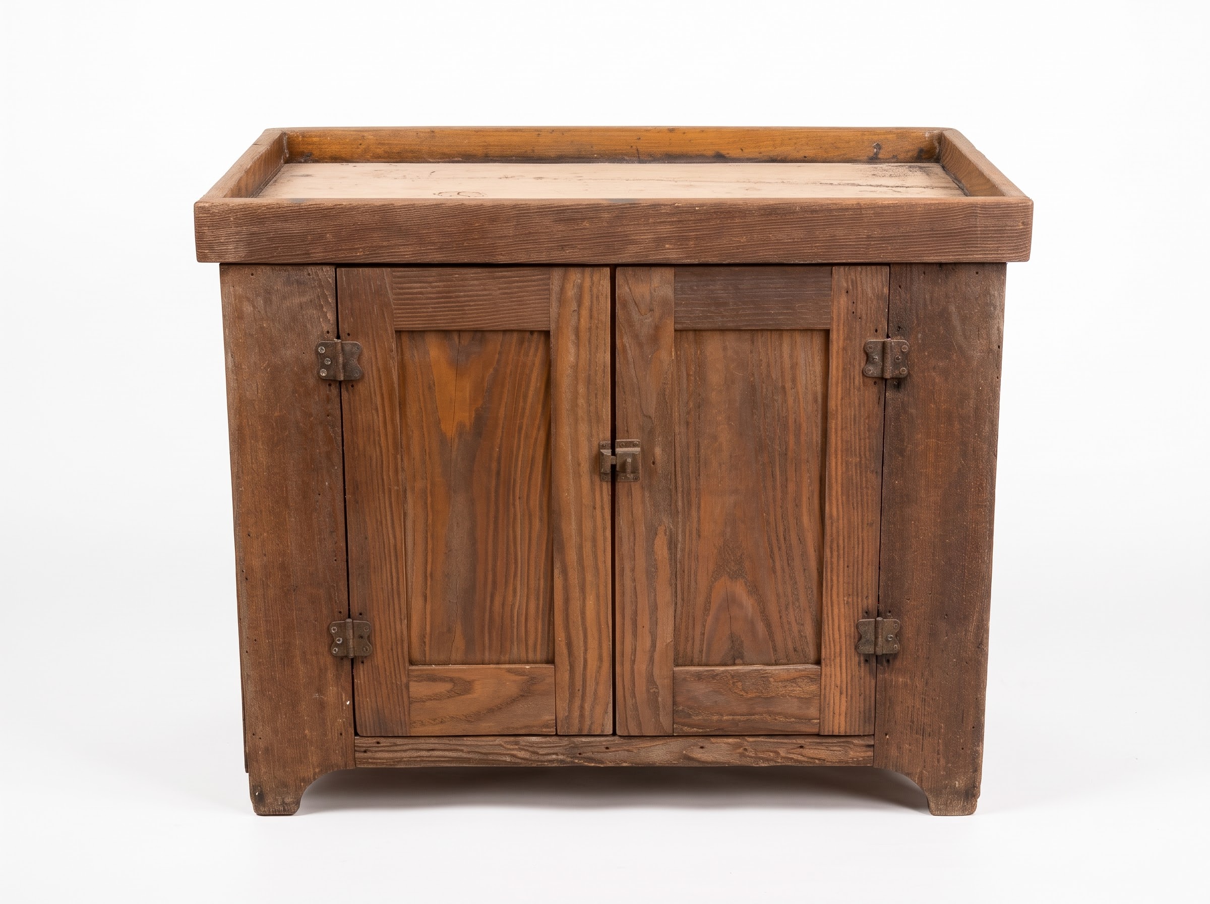 VINTAGE CHEST